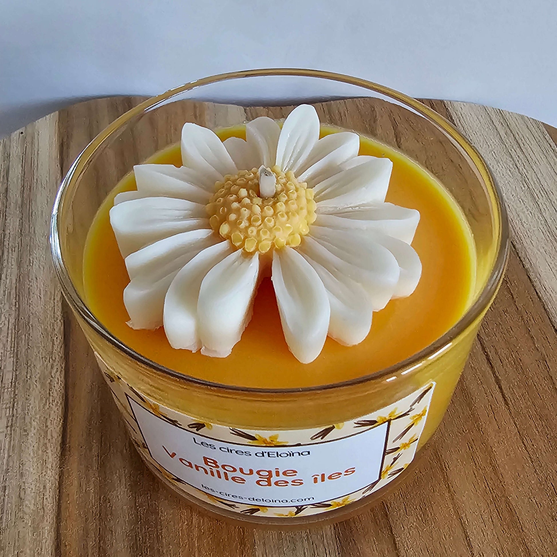 Bougie parfum vanille des îles vue de haut